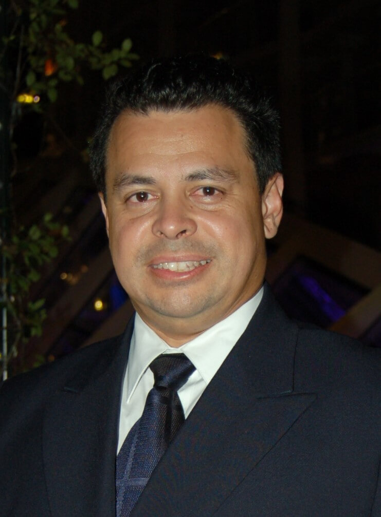 Dr. Manuel Fernandez