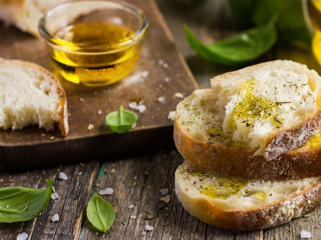 bread-and-olive-oil-